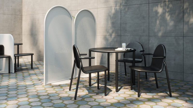 Juna Arms Chair