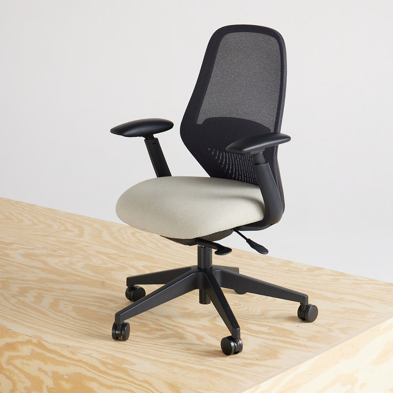 Rise Mid Back with An Extra Comfort Seat